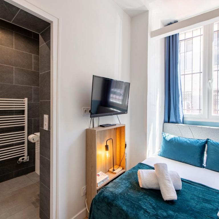 Parisian Getaway for two in iconic Montmartre neighborhood - Monolocale Deluxe - 14