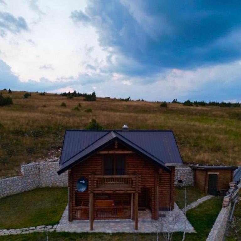 LogCabin Žabljak - Three-Bedroom House - 3