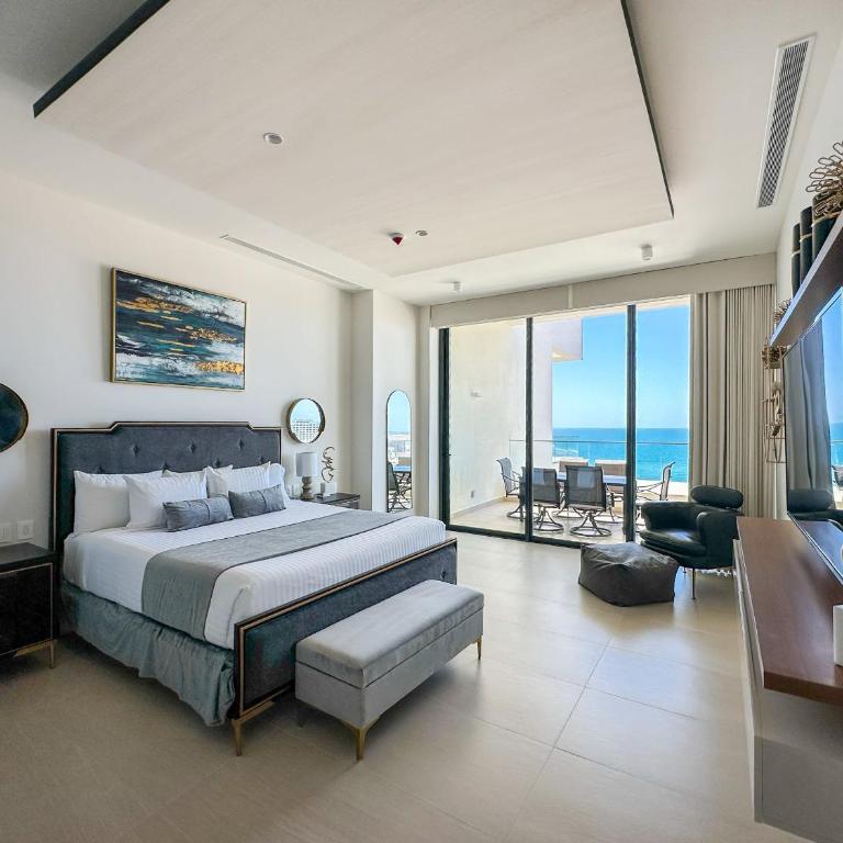 2BR Sandy Beach Beachfront Getaway - Apartment - 25