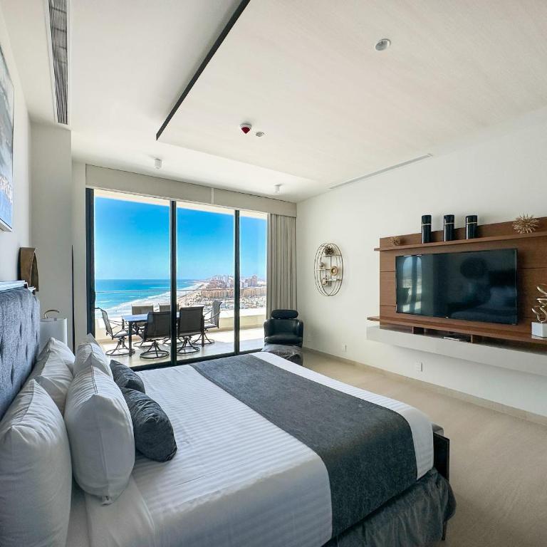 2BR Sandy Beach Beachfront Getaway - Apartment - 27
