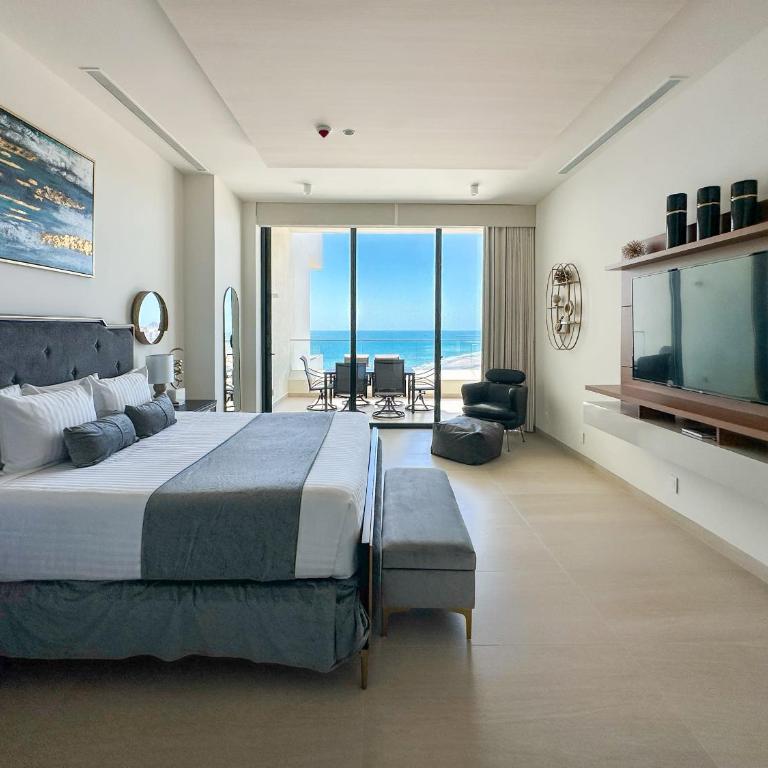 2BR Sandy Beach Beachfront Getaway - Apartment - 29