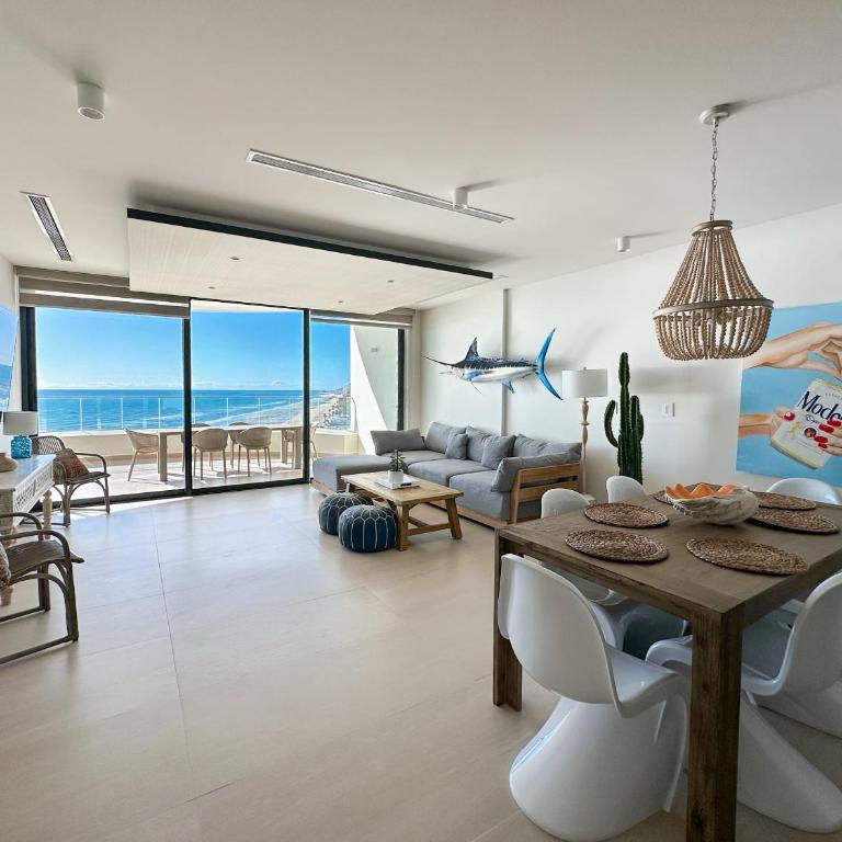 2BR Beachfront Retreat with Amazing Views - Apartment - 6