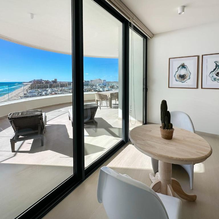 2BR Beachfront Retreat with Amazing Views - Apartment - 29