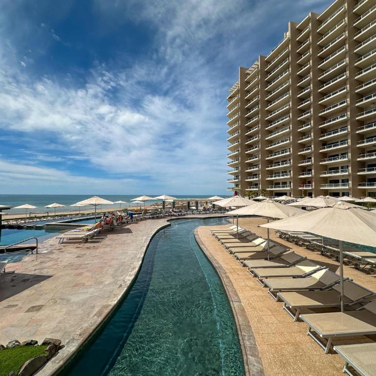 2BR Beachfront Retreat with Amazing Views - Apartment - 80