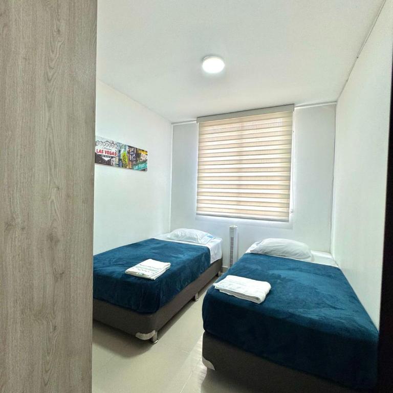 A 4 Minutos de la Estación del Metro, con Parqueadero, Piscinas, Sauna en Conjunto Privado - Apartamento de 2 dormitorios - 16