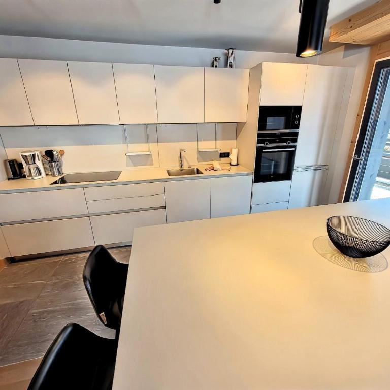 Appartement spacieux skis aux pieds, centre village, 8 pers, parking - FR-1-598-188 - Appartamento - 4