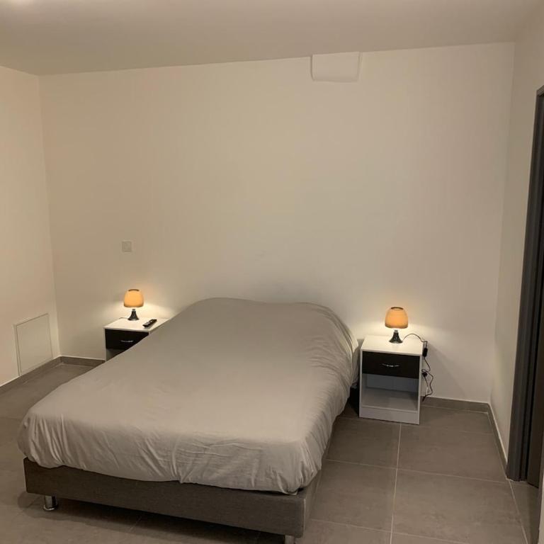 Grande chambre appartement Clara - One-Bedroom Apartment - 3