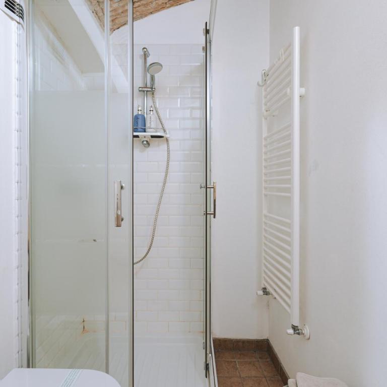 Trieste Art Loft - Camera Matrimoniale Economy con Letto alla Francese - 7
