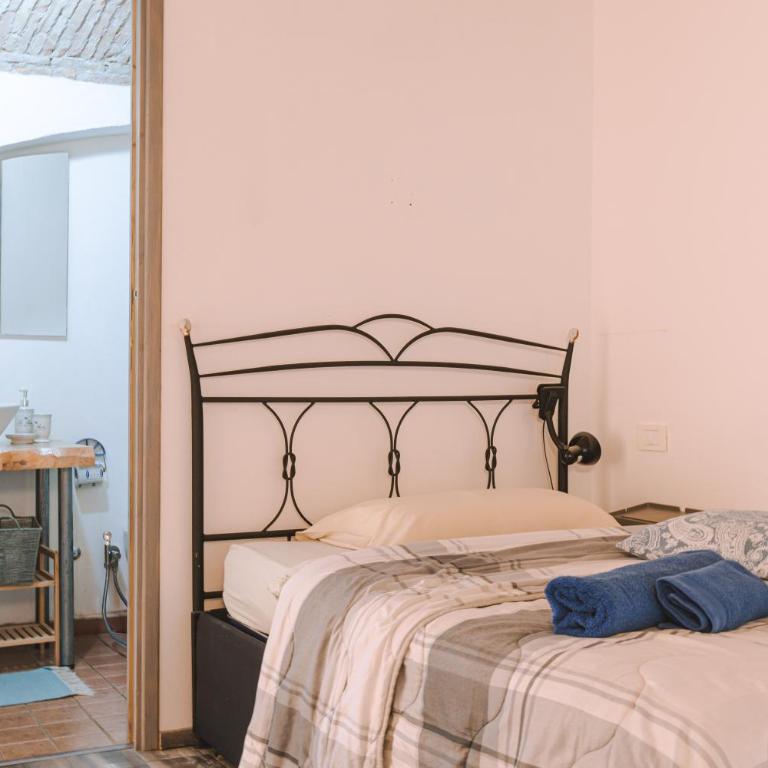 Trieste Art Loft - Camera Matrimoniale Economy con Letto alla Francese - 8