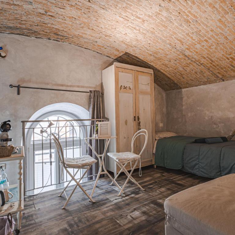 Trieste Art Loft - Camera Tripla Comfort con Doccia - 9