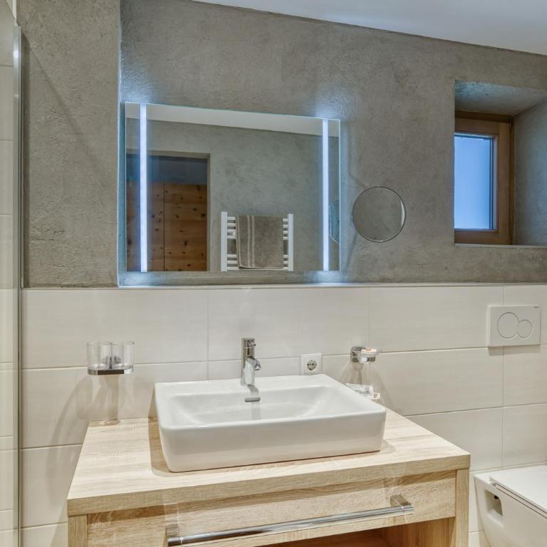 Hotel Jägerhof Ötz - Deluxe Doppelzimmer - 9