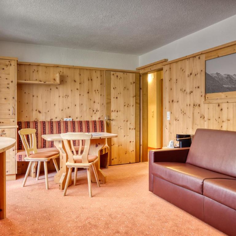 Hotel Jägerhof Ötz - Suite mit Balkon - 5