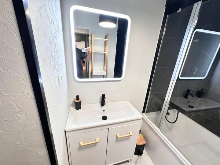 Terrasse & Bulles - Grand T3 au cœur de Reims - Appartamento con 2 Camere da Letto - 26