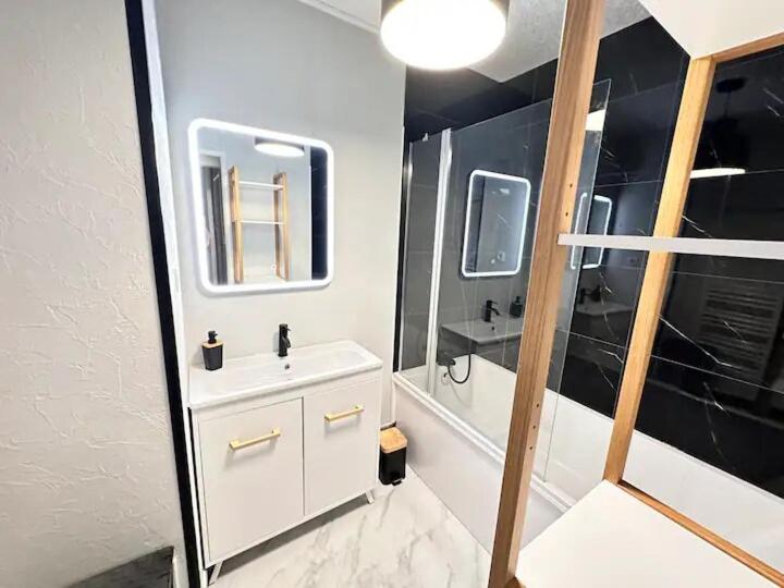 Terrasse & Bulles - Grand T3 au cœur de Reims - Appartamento con 2 Camere da Letto - 41