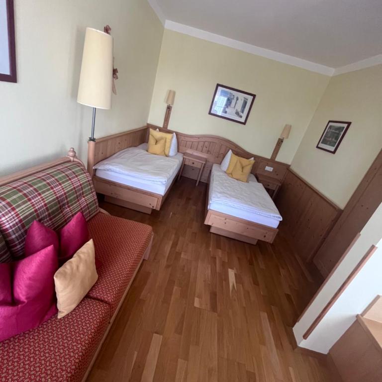 Gasthof Großschedl zum Kramerwirt - Triple Room with Balcony or Terrace - 4