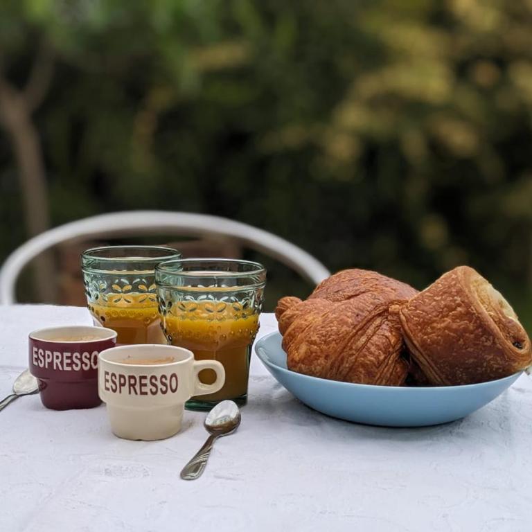 Studio cosy, terrasse, logement entier Aix-en-Provence dans maison - Appartement 1 Chambre - 1