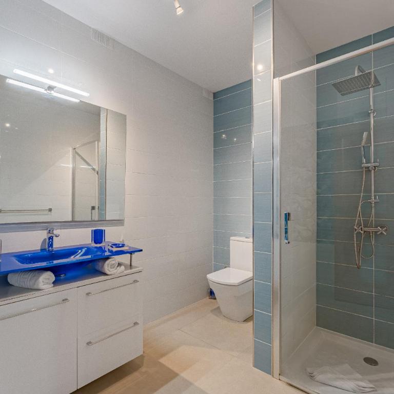 The Eagles Luxury Spa Villa Overlooking Siam Park Sleeps 14 - Villa Estándar - 45