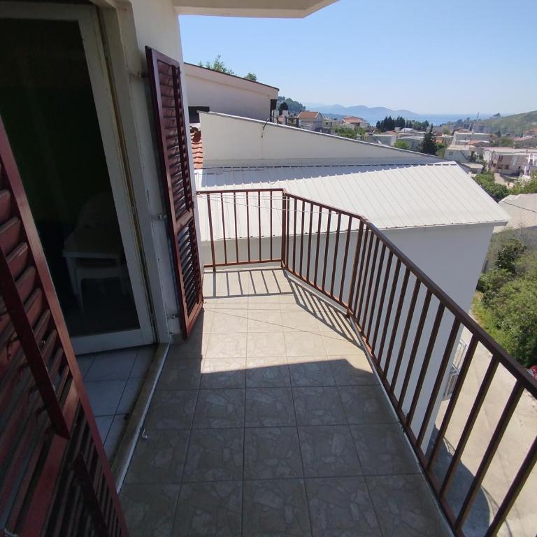 Aprtman 2 - One-Bedroom Apartment - 5