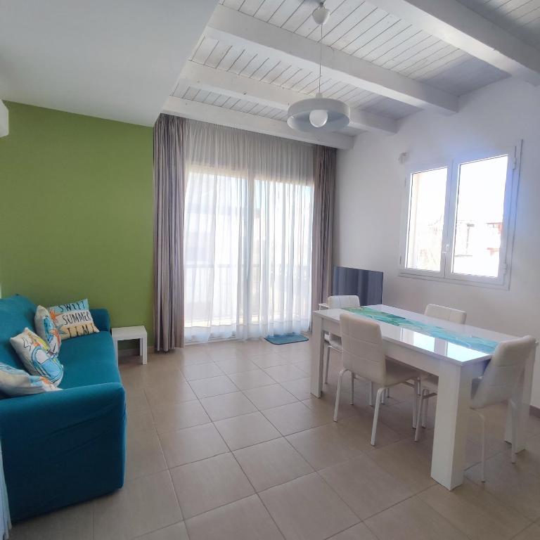 MelyMare Bijou - Two-Bedroom Apartment - 10