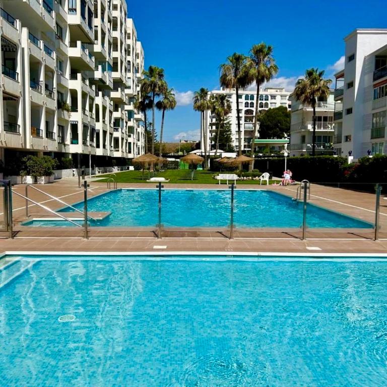 Apartamento Fuengirola primera línea de playa - Apartamento de 3 dormitorios con vistas al mar - 10