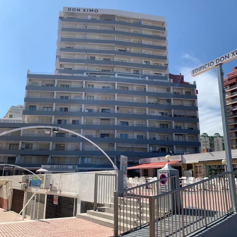 PRIMERA LINEA DE PLAYA con garaje - Apartamento de 2 dormitorios con balcón y vistas al mar - 3