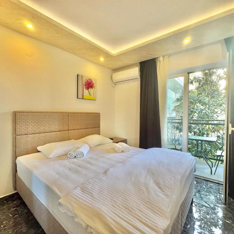 Beachfront Hotel Palma - Jaz - Deluks Dvokrevetna Soba sa Bračnim Krevetom i Balkonom - 5