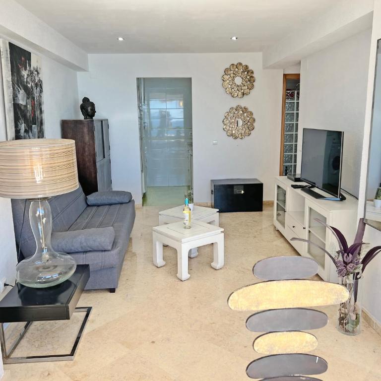 Panorámica al Mar, Piscina, Parking privado, precio a parte - One-Bedroom Apartment - 9