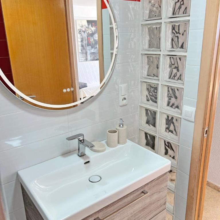 Panorámica al Mar, Piscina, Parking privado, precio a parte - One-Bedroom Apartment - 34