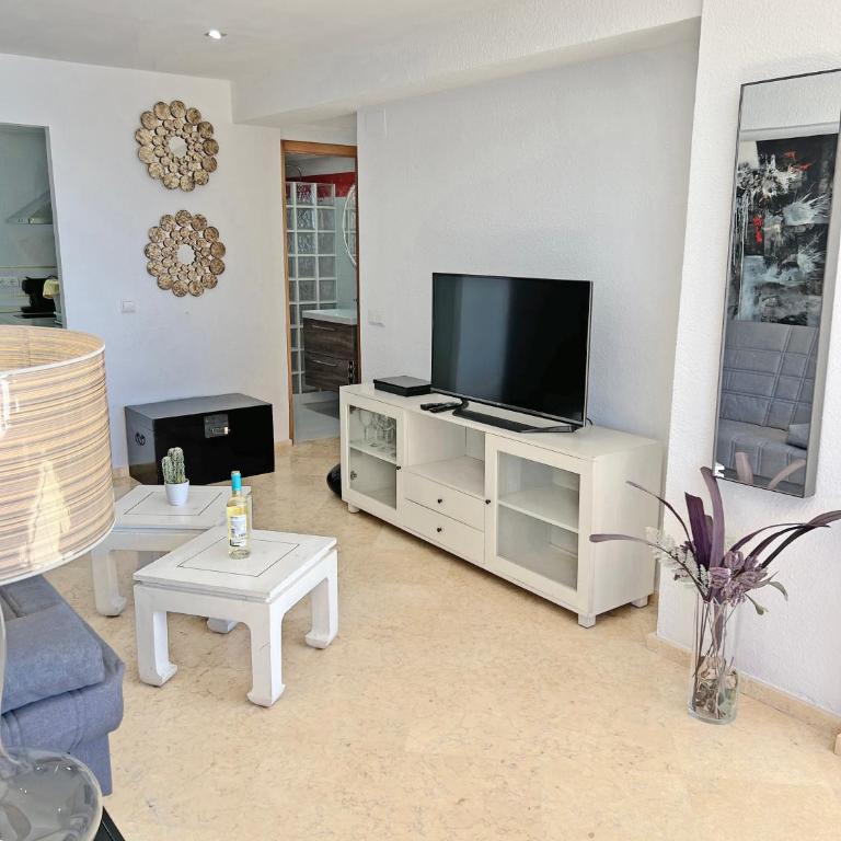 Panorámica al Mar, Piscina, Parking privado, precio a parte - One-Bedroom Apartment - 5