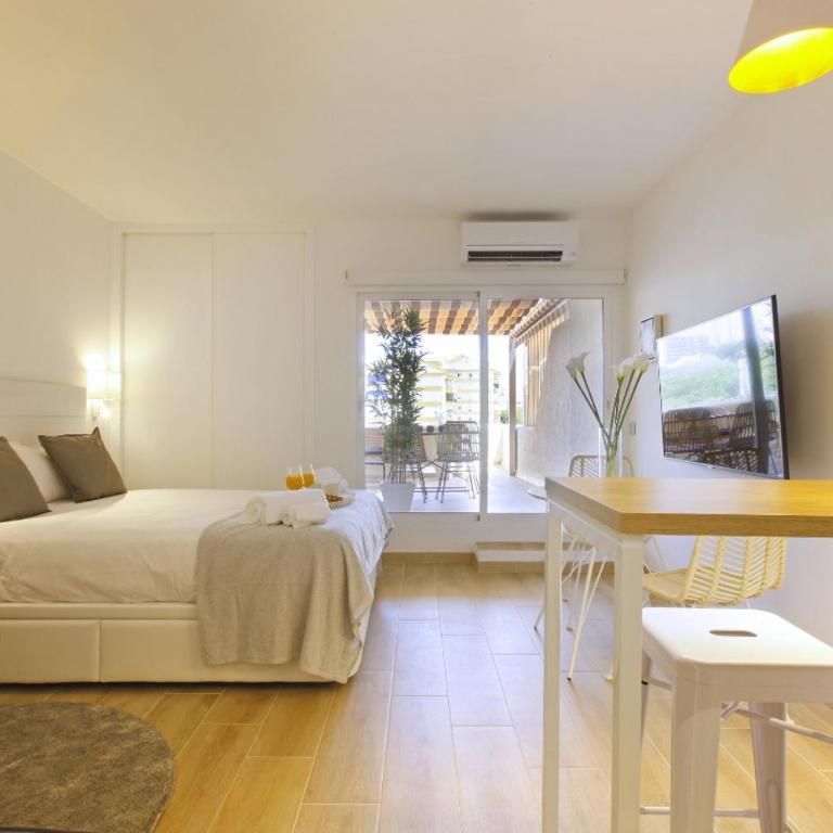 Apartamentos HOLIDAYS BENALBEACH - Deluxe Studio - 4