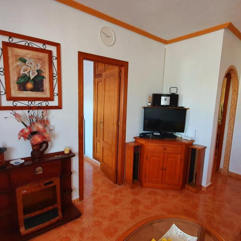 Apartment house Sungrila, 3 rooms, kitchen and terrace - Apartamento de 2 dormitorios - 11
