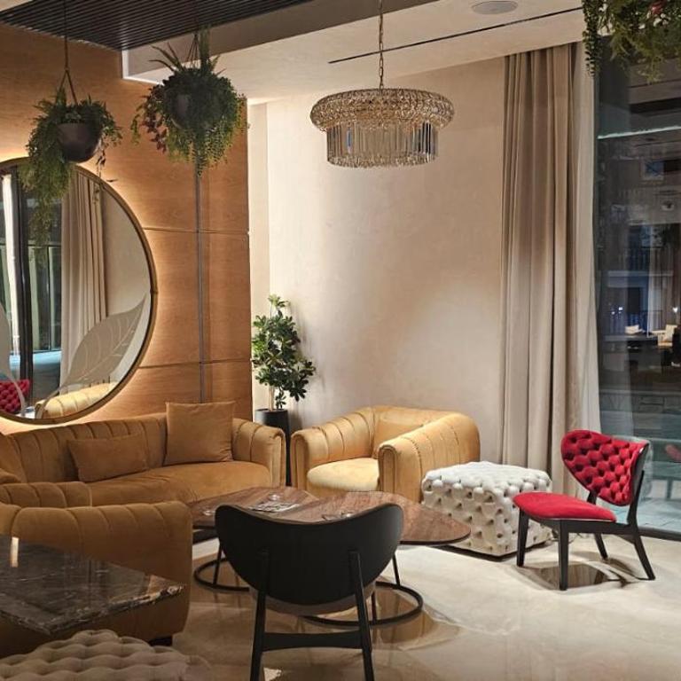 Royal Gardens Elegance - One-Bedroom Apartment - 14