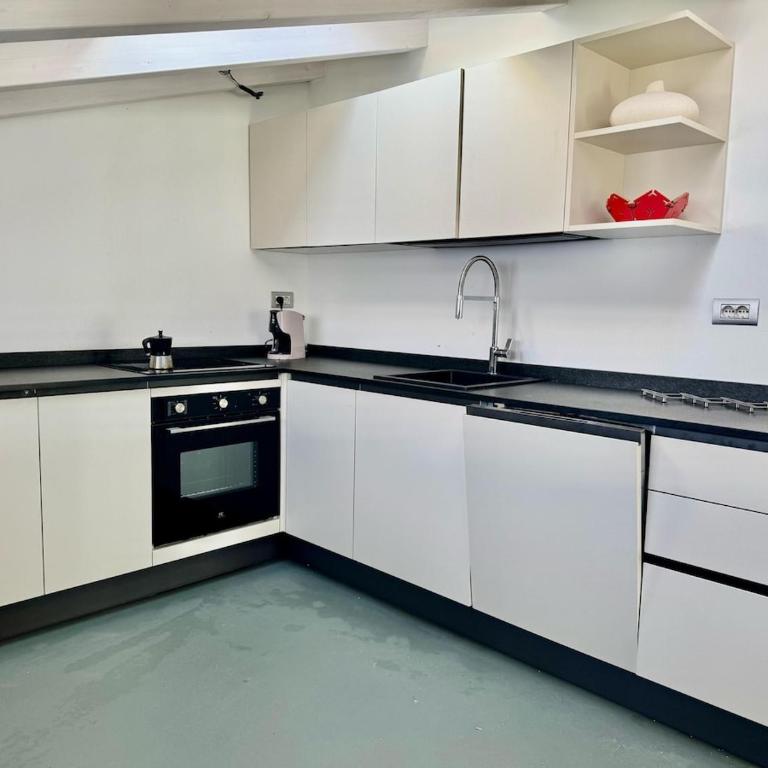 Top floor design apt, 3bd, 2bt! - Appartamento con 2 Camere da Letto - 12
