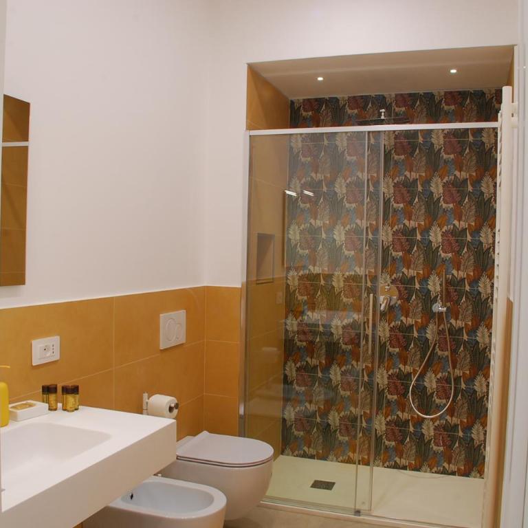 OrangeSun Holiday Home con parcheggio - Two-Bedroom House - 11