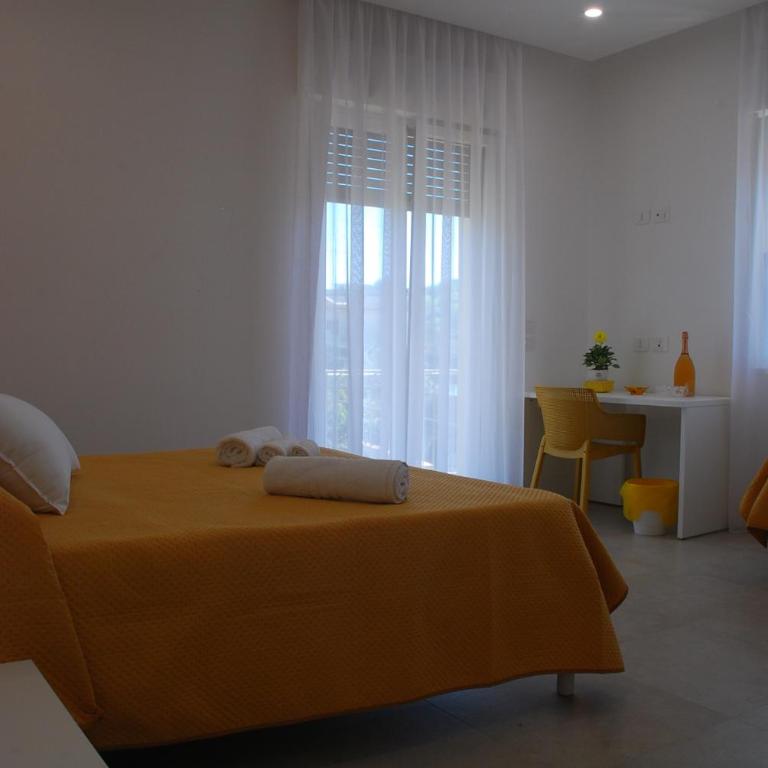 OrangeSun Holiday Home con parcheggio - Two-Bedroom House - 6