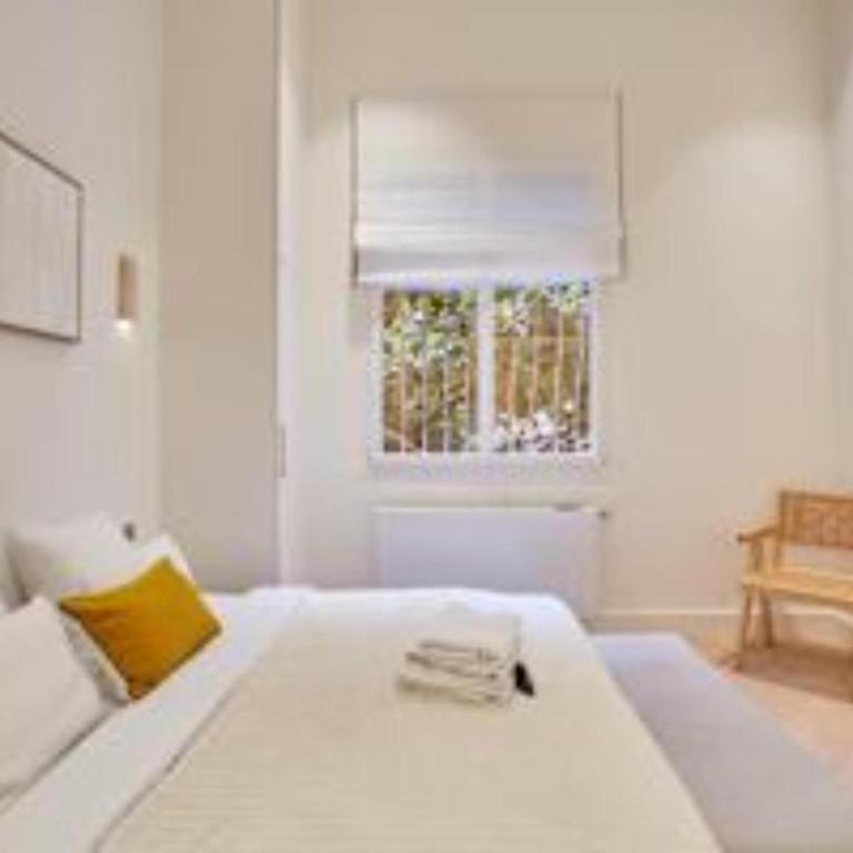 Sumptuous apartment with garden Arc de Triomphe - Three-Bedroom Apartment - 1