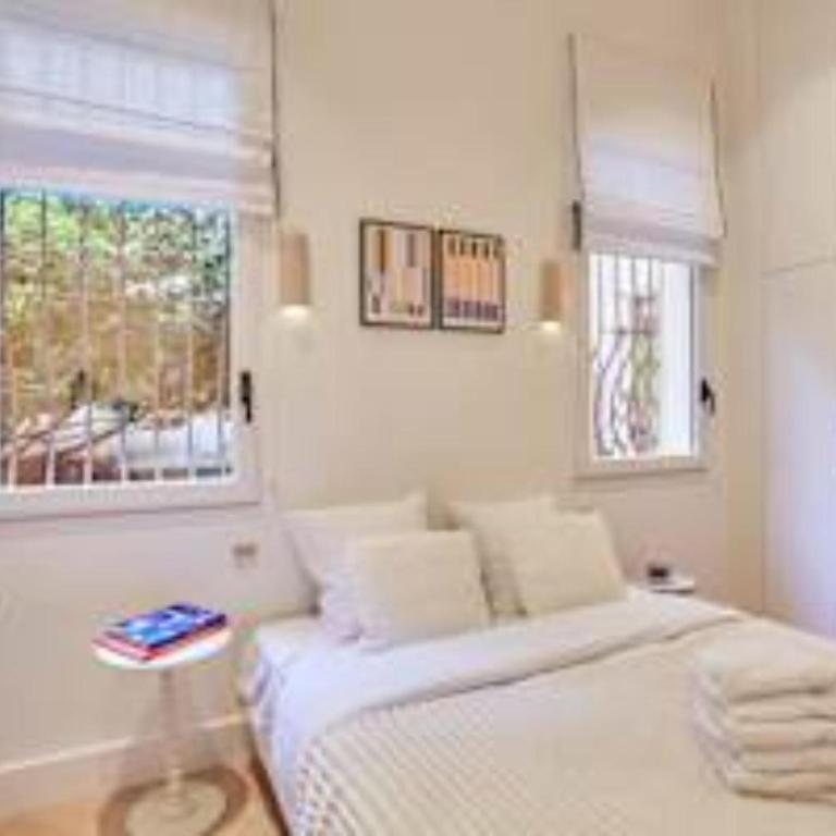 Sumptuous apartment with garden Arc de Triomphe - Three-Bedroom Apartment - 5
