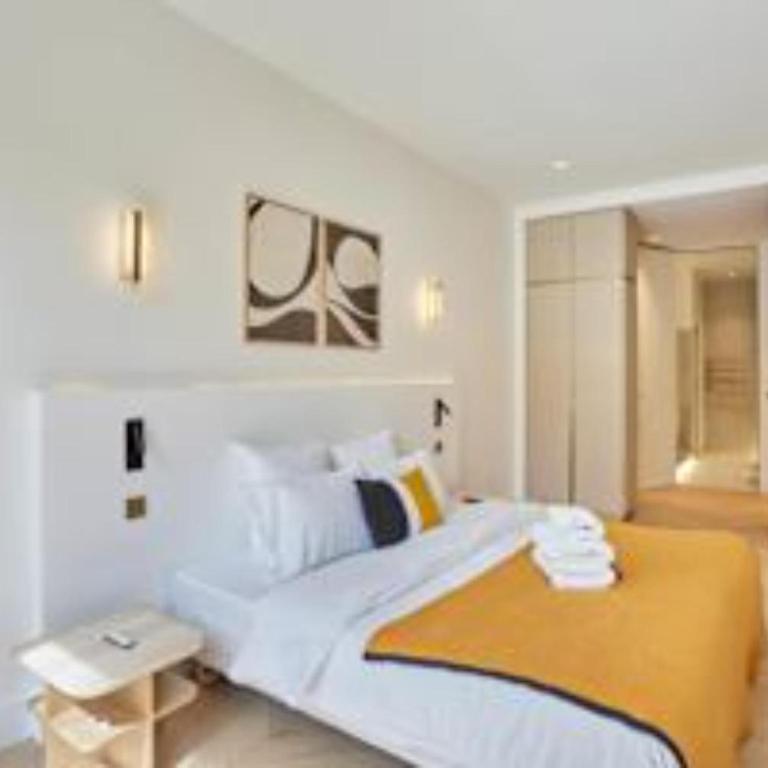 Sumptuous apartment with garden Arc de Triomphe - Three-Bedroom Apartment - 13