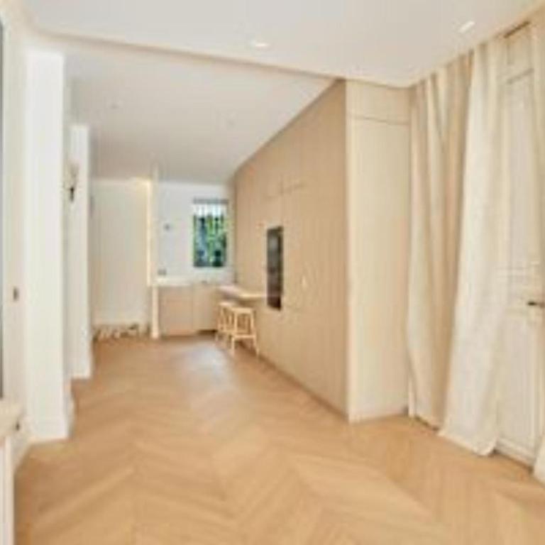 Sumptuous apartment with garden Arc de Triomphe - Three-Bedroom Apartment - 26