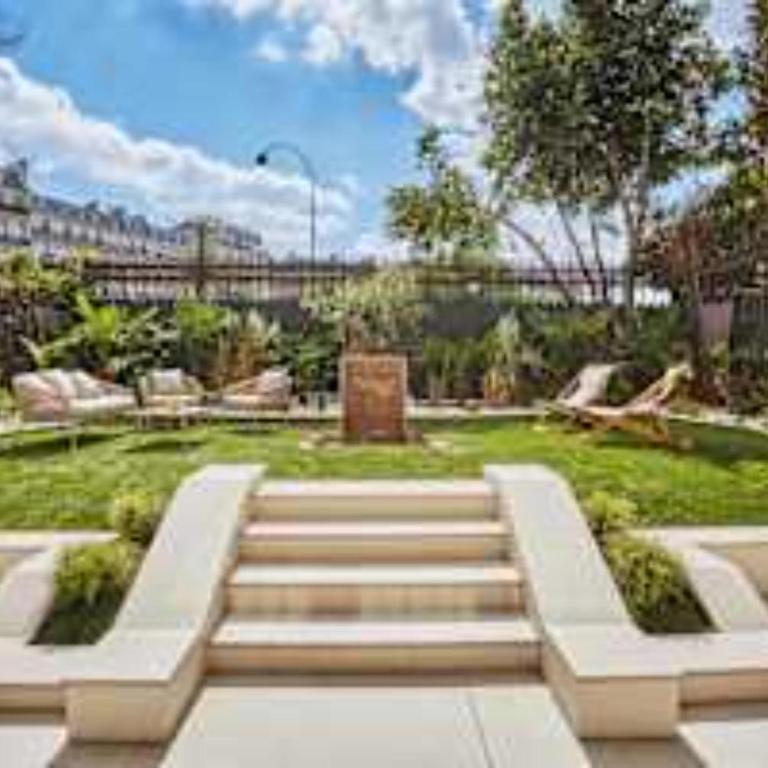 Sumptuous apartment with garden Arc de Triomphe - Three-Bedroom Apartment - 27
