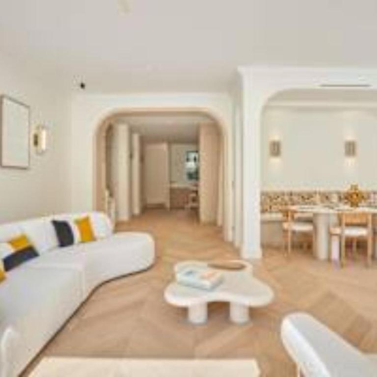 Sumptuous apartment with garden Arc de Triomphe - Three-Bedroom Apartment - 29