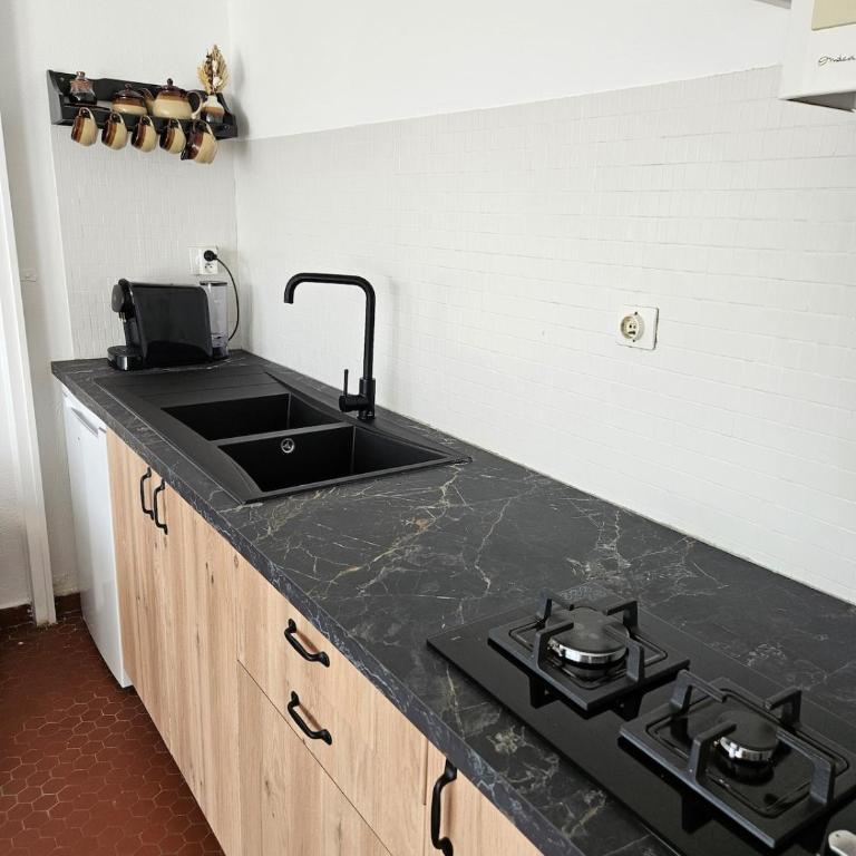 Appartement Saint Cyprien Plage Classé 2 étoiles - 4 personnes - Apartment with Balcony - 9
