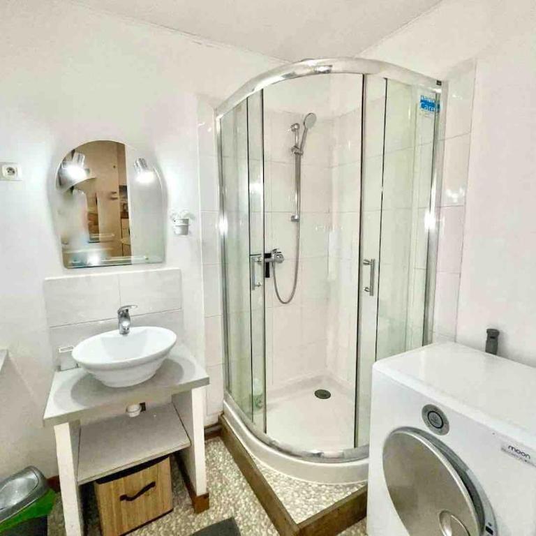 Joli T2 plein cœur de Wazemmes - Lille - One-Bedroom Apartment - 2