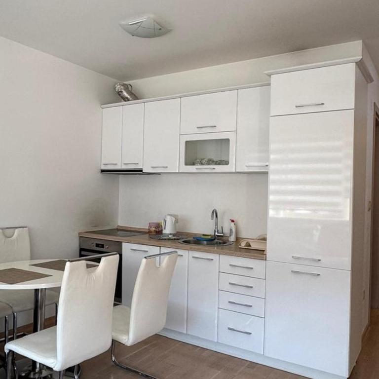 Fontana Mediteran Properties - One-Bedroom Apartment with View - 2