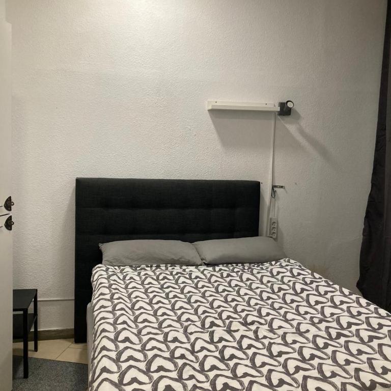 Hostel La Latina - Quadruple Room with Shared Bathroom - 7