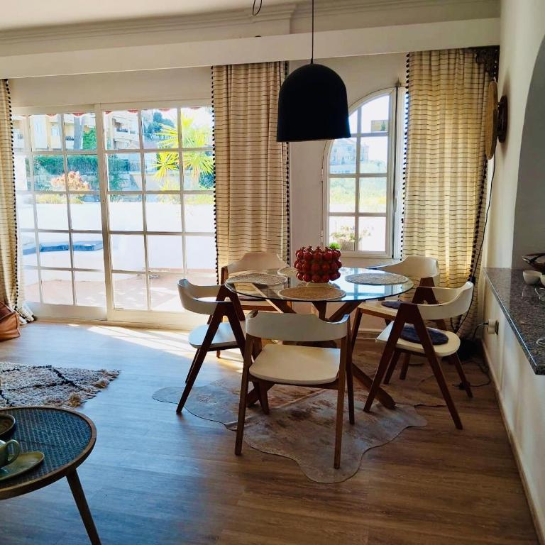 Charming, sunny and bright appartment sea view Riviera Mijas - Three-Bedroom Apartment with Ocean View - 5