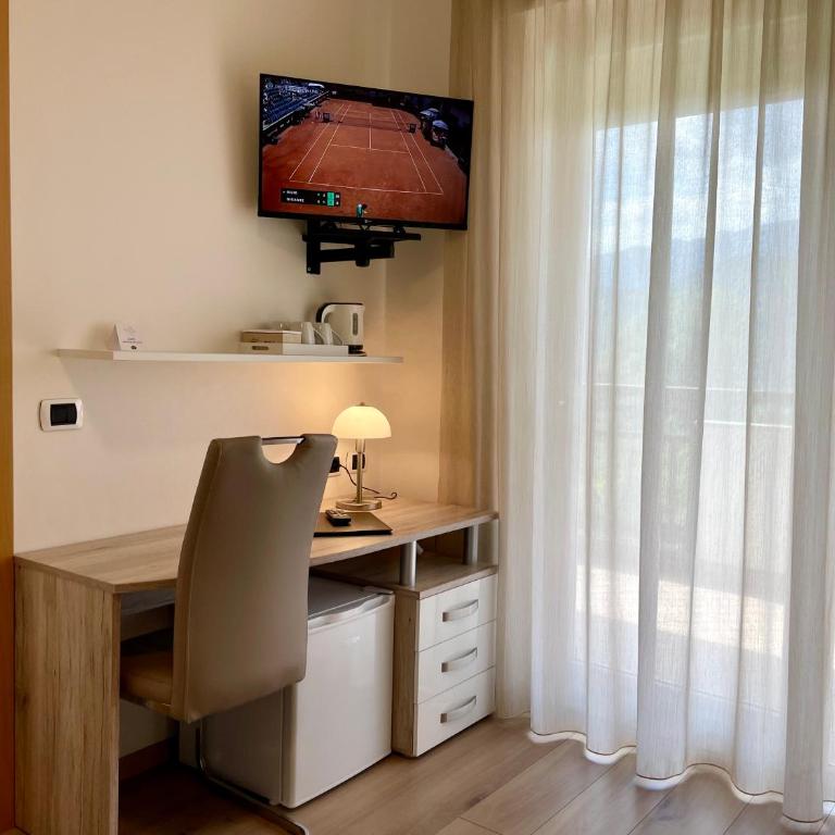 Hotel Garni Grüner Baum (Albero Verde) - Camera Familiare con Balcone - 9