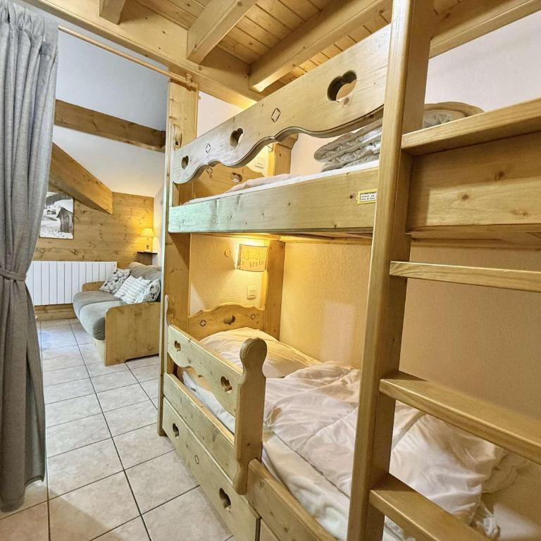 Studio Cabine Mezzanine à Praz-Sur-Arly, proche pistes et lac, parking, balcon, 6 pers. - Appartement 1 Chambre - 14