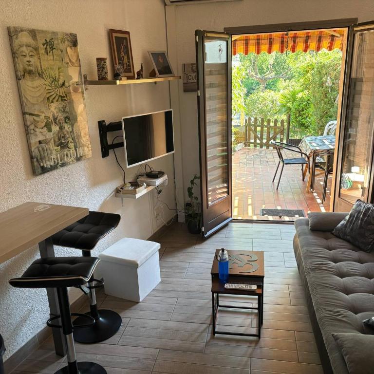 Rez-de-jardin proche plage - One-Bedroom Apartment - 3