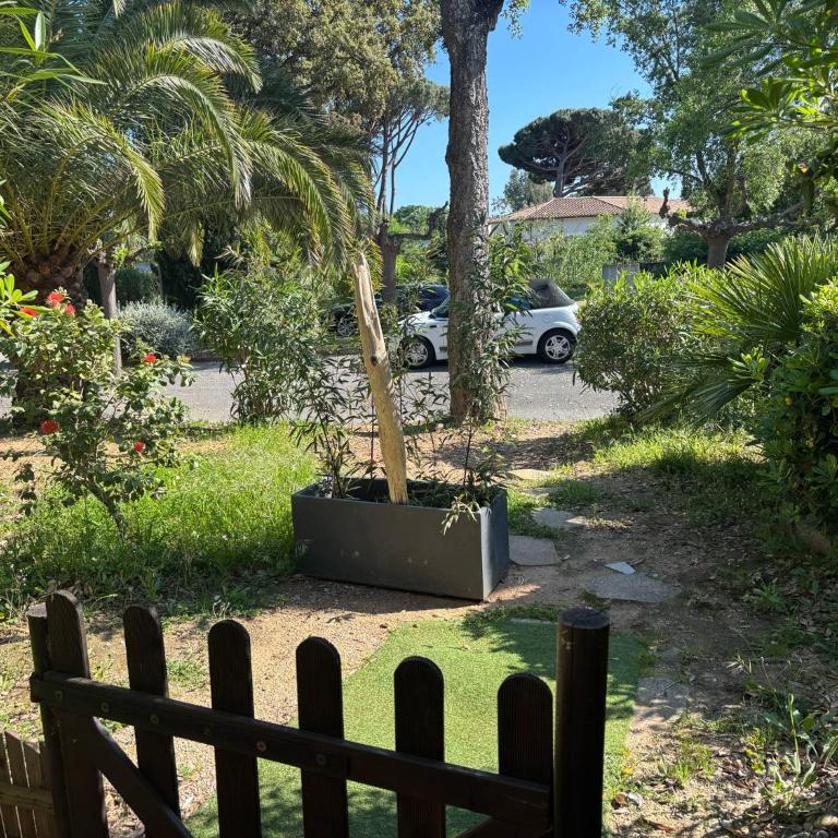 Rez-de-jardin proche plage - One-Bedroom Apartment - 4